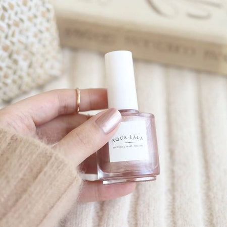AQUA LALA - Rose Gold Nail Polish, 15ml, 55 g, 4892021001603