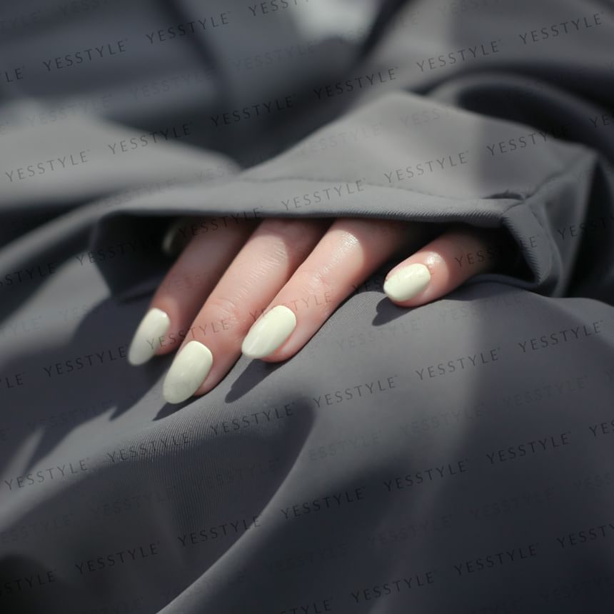 Cosplus - 0121 Nail Gel Polish Morandi Collection 4 519 Creamy White, 8ml, 70 g, 4713233391697