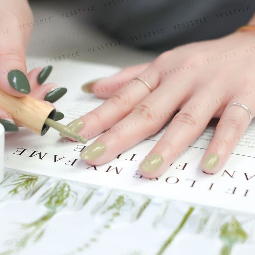 Cosplus - 0121 Nail Gel Polish Morandi Collection 4 521 Tender Green, 8ml, 70 g, 4713233391710
