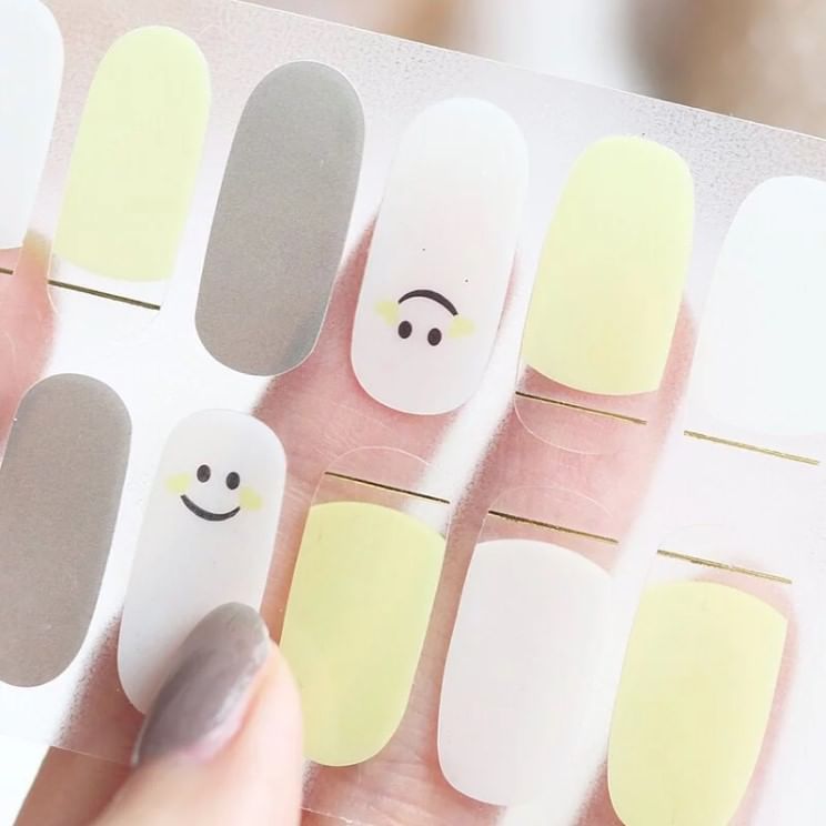 Lunacaca - Smile Nail Art Sticker, 24 pcs, 50 g, 4892022007985