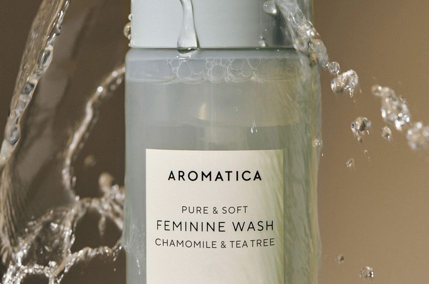 AROMATICA - Pure & Soft Feminine Wash Chamomile & Tee Tree, 170ml, 252 g, 8809238964762