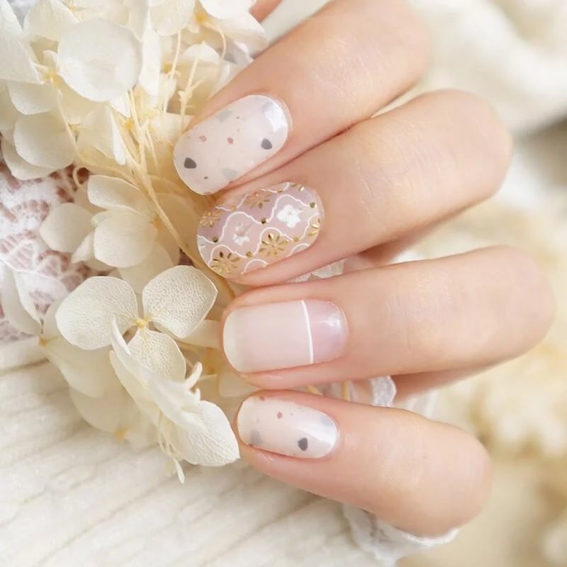 Lunacaca - Watery Moonbeams Daisy Nail Art Sticker, 24 Pcs, 50 g, 48920220100