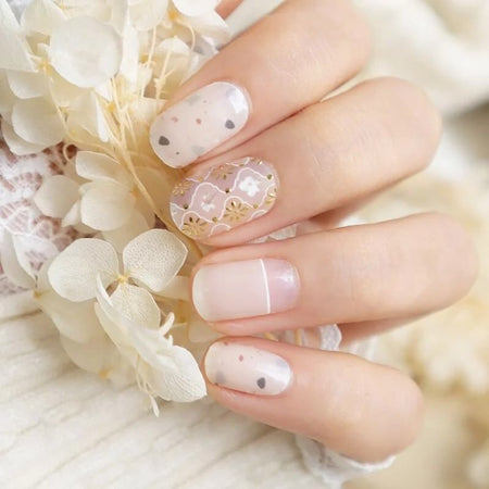 Lunacaca - Watery Moonbeams Daisy Nail Art Sticker, 24 Pcs, 50 g, 48920220100
