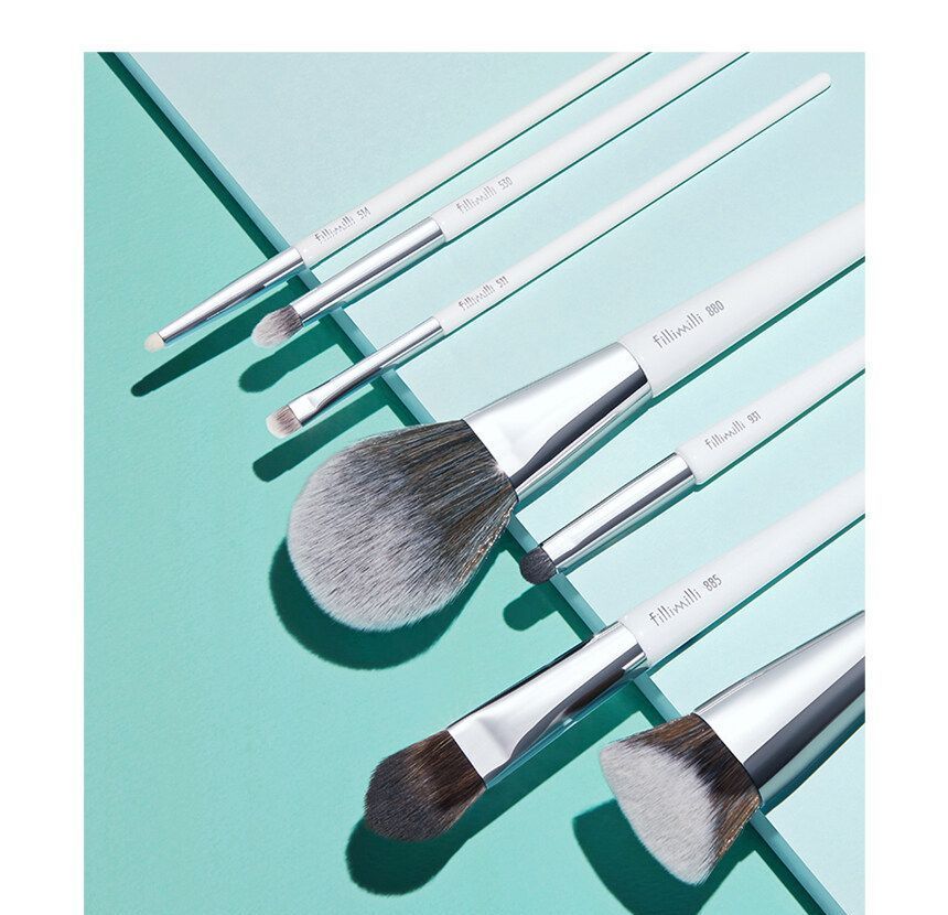fillimilli - V Cut Foundation Brush 822, 1 pc, 53 g, 8809253878266