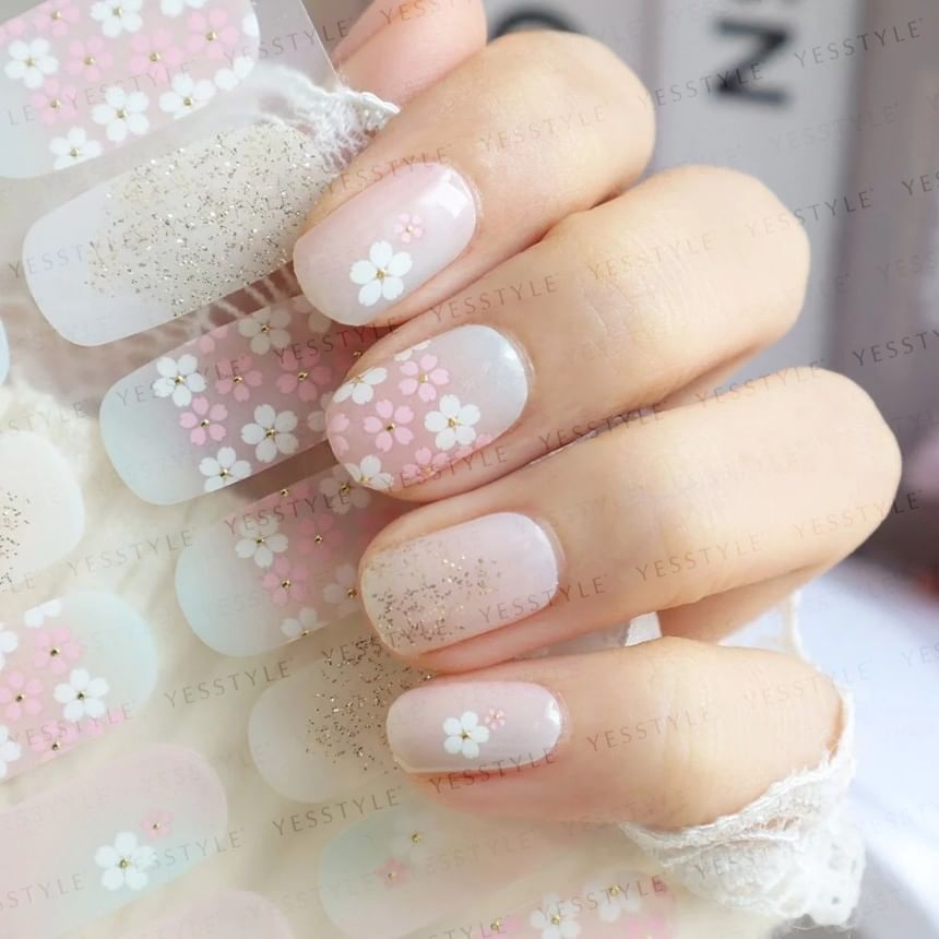 Lunacaca - Sakura Cloud Dance Nail Art Stickers, 24 pcs, 50 g, 4892022001012