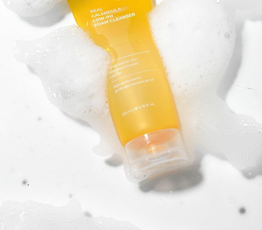 APRILSKIN - Real Calendula Low-pH Foam Cleanser, 200g, 260 g, 8800256109623