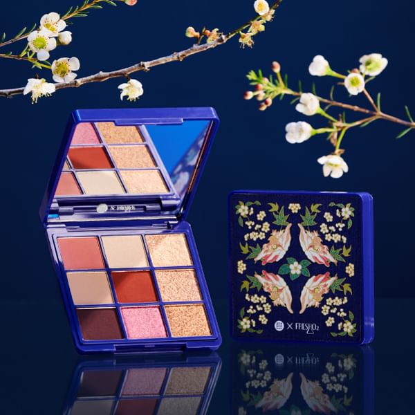 FreshO2 - Treasured Palace Museum Series Purple-Ground And Bird-And-Flower Motif 9 Shade Eyeshadow Palette, 1 pc, 280 g, 9903675000089