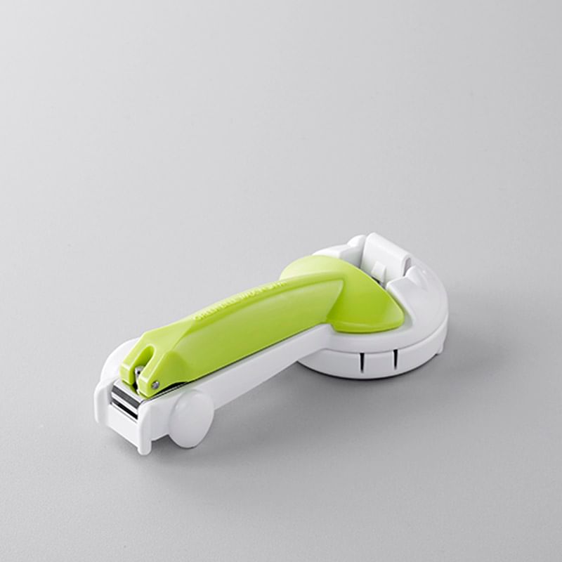 Green Bell - Nail Clipper with Stainless Steel, 1 pc, 75 g, 4972525501385