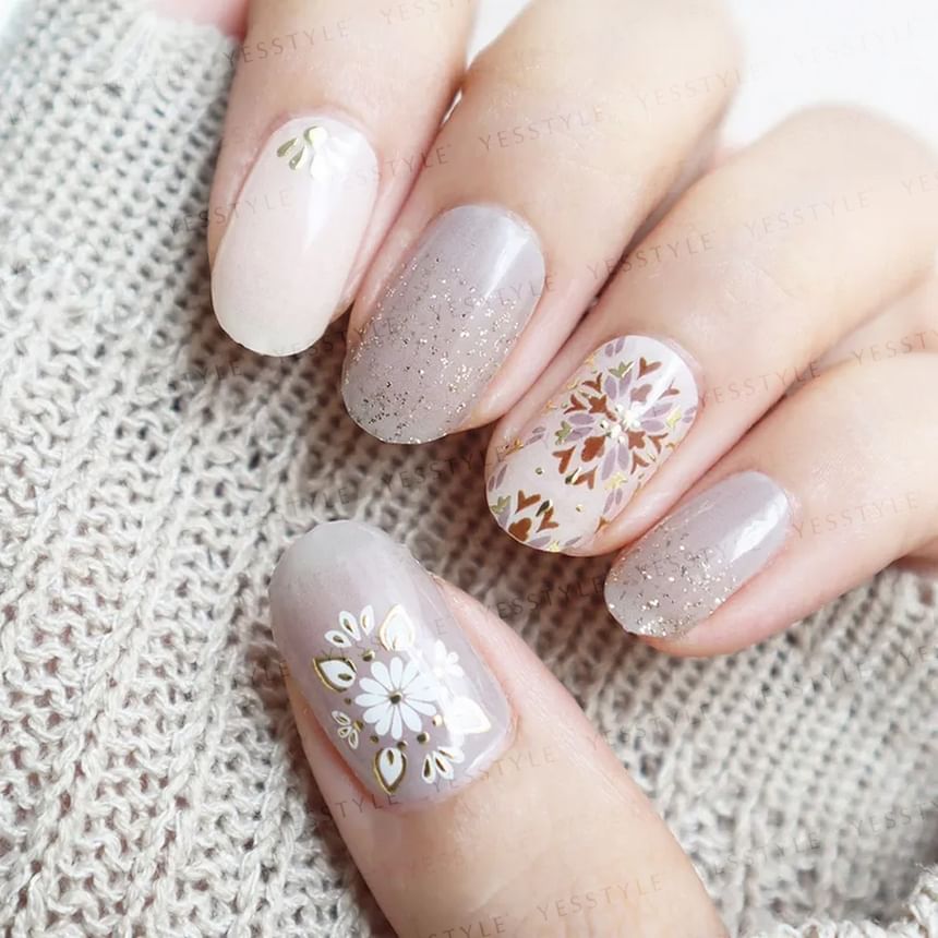 Lunacaca - Wandering Smile Nail Art Stickers, 24 pcs, 10 g, 4892024001080