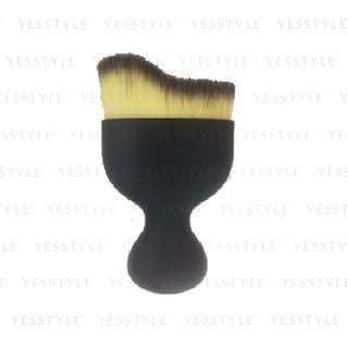 Arezia - Pro Tail Oring Curved Face Brush AZ-02778, 1 pc, 50 g, 4893201027787