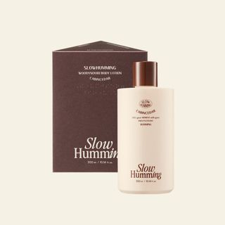 Slow Humming - Woodynouri Body Lotion Cabincedar, 300ml, 378 g, 8809716941483