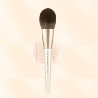 FOCALLURE - Tapered Powder Brush, #111 Powder Brush - 1pc, 50 g, 6974908112278