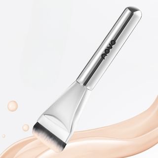 NOVO - Streak-Free Line-Shape Foundation Brush, 1pc, 40 g, 6974499296265